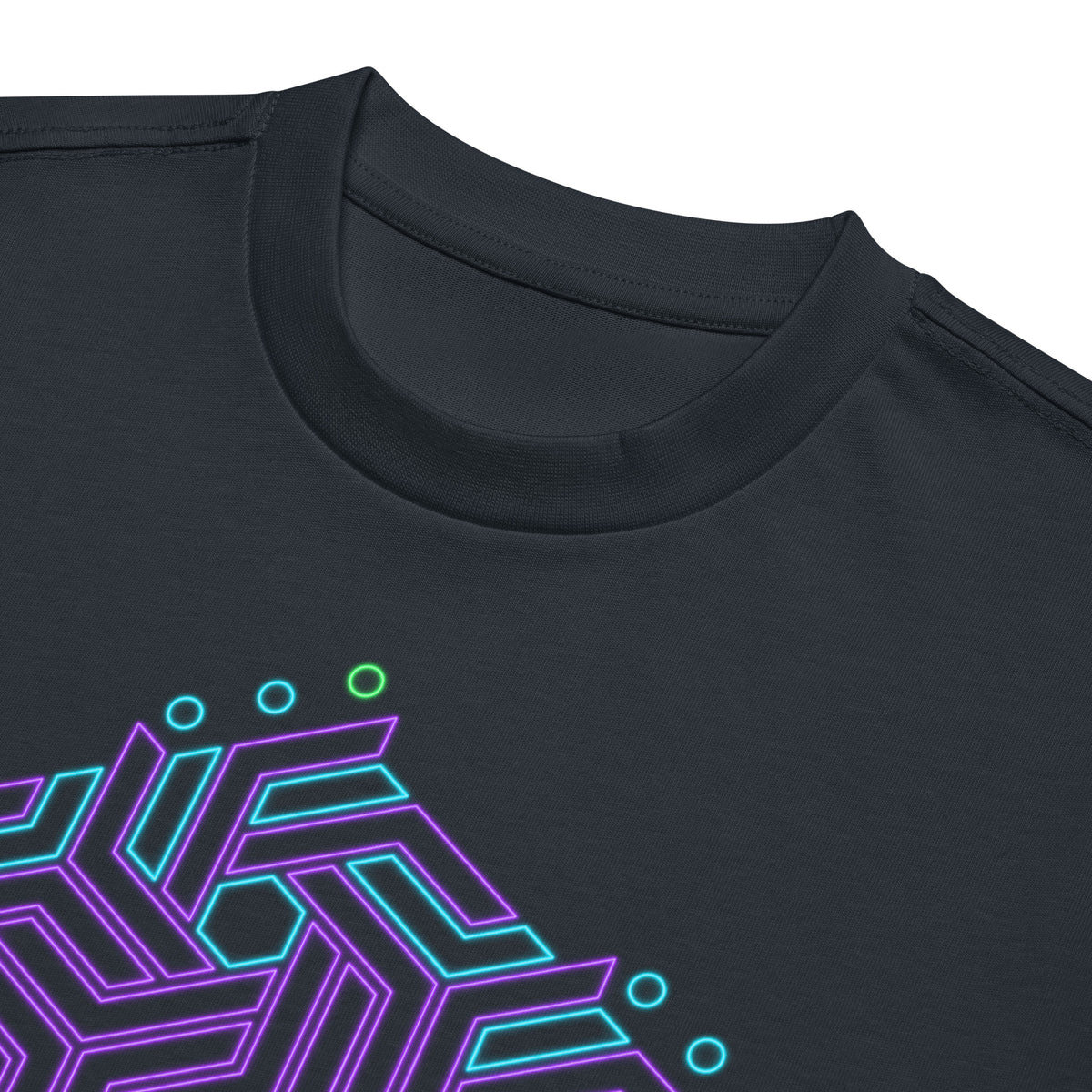 GeoTron Violet cotton box t-shirt in Navy Blazer, close-up at the collar: violet and blue hexagon of interlocking chevrons