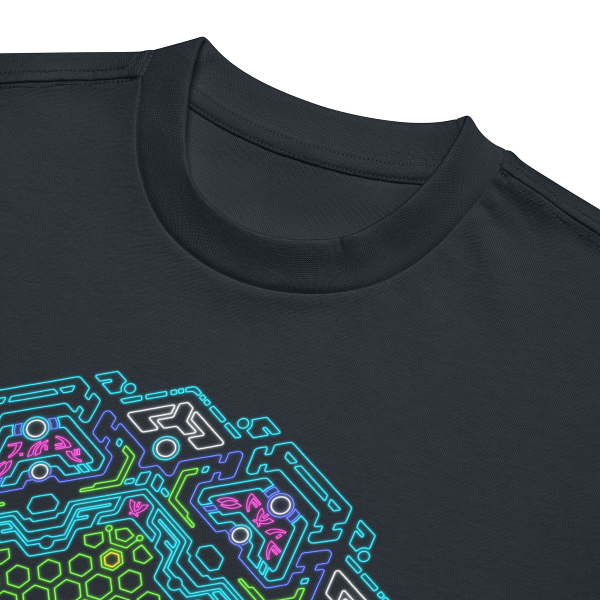 Neural Program Turquoise cotton box t-shirt in Navy Blazer, close-up at the collar: green and turquoise mandala