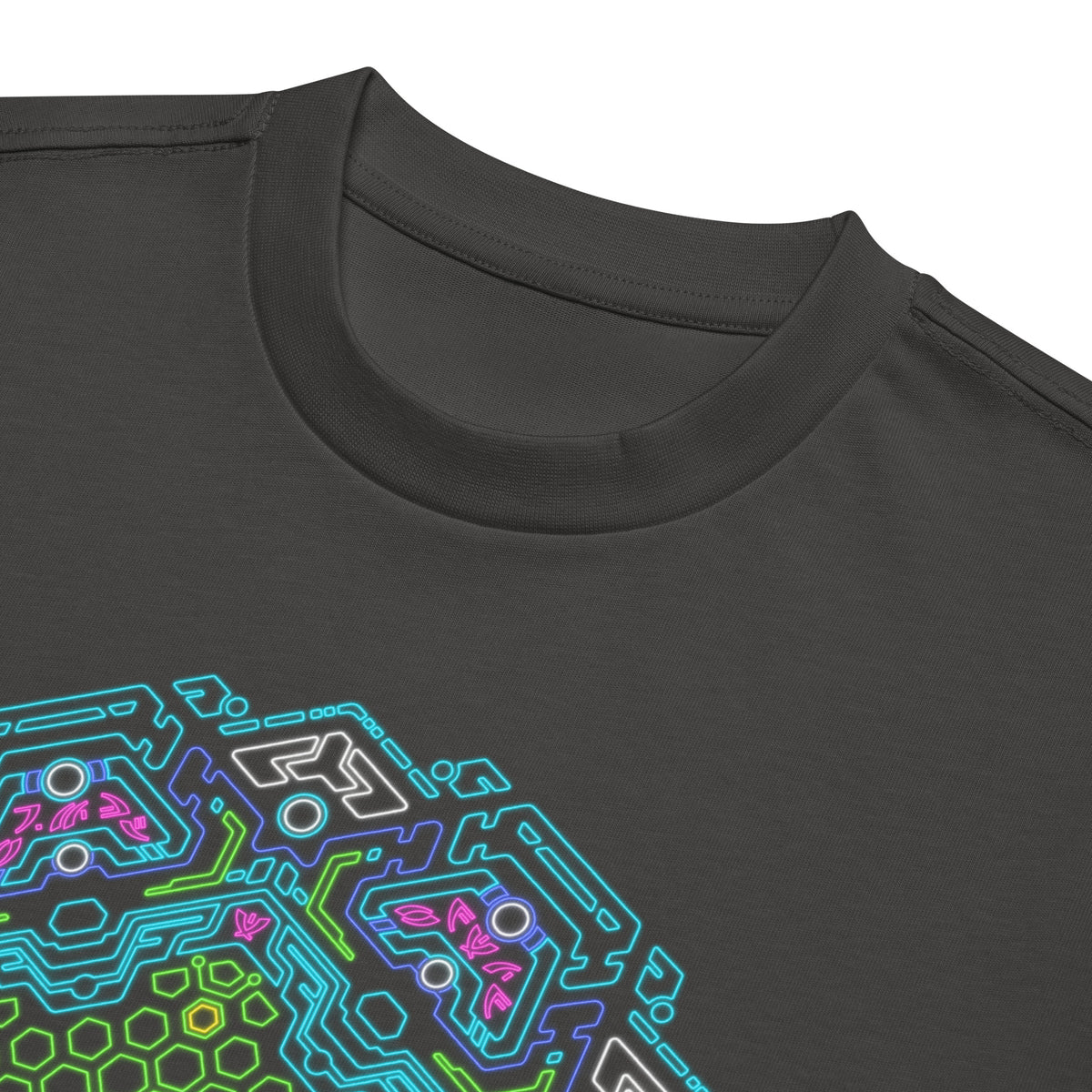 Neural Program Turquoise cotton box t-shirt in Vintage Black, close-up at the collar: green and turquoise mandala